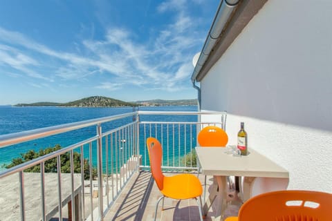 View (from property/room), Balcony/Terrace, Sea view