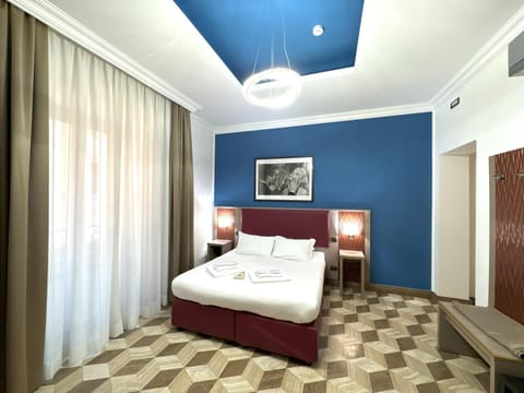 Bed, Bedroom, internet, towels