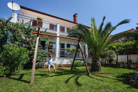 Facade/entrance, Garden