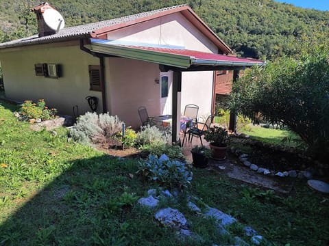 Patio, Facade/entrance