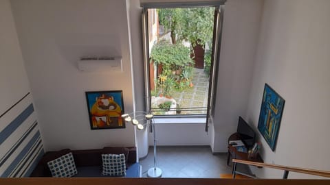 View (from property/room), Living room, Decorative detail, Quiet street view, Inner courtyard view