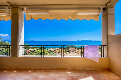 View (from property/room), Balcony/Terrace, Sea view