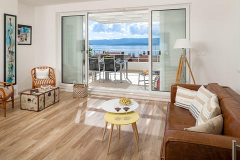 Balcony/Terrace, Living room