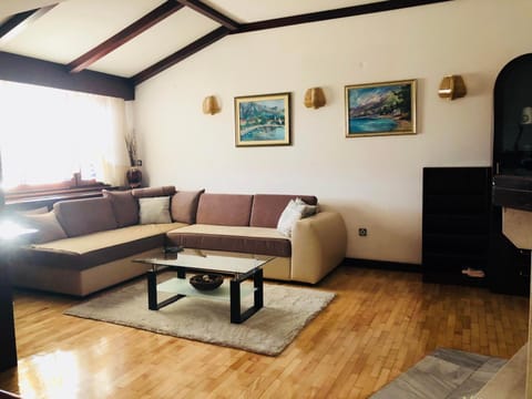 Sea View Family Apartment Apartment in Baška Voda