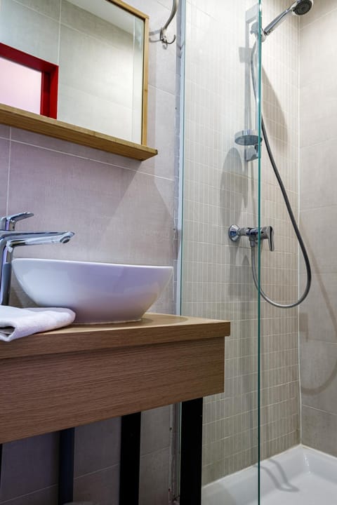 Hotel Du Dauphiné Hotel in Lyon