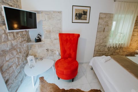 Communal lounge/ TV room, TV and multimedia, Living room, Seating area