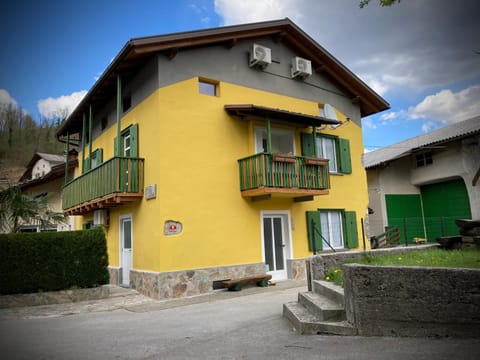 Farmhouse Cvetje Farm Stay in Friuli-Venezia Giulia