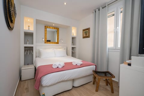 Bed, Photo of the whole room, Bedroom, towels, wardrobe