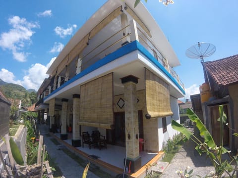 Restaurant/places to eat, Facade/entrance, Bird's eye view, BBQ facilities, Garden, Balcony/Terrace, Floor plan, Garden view, Landmark view, Street view