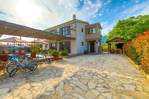 Property building, Patio