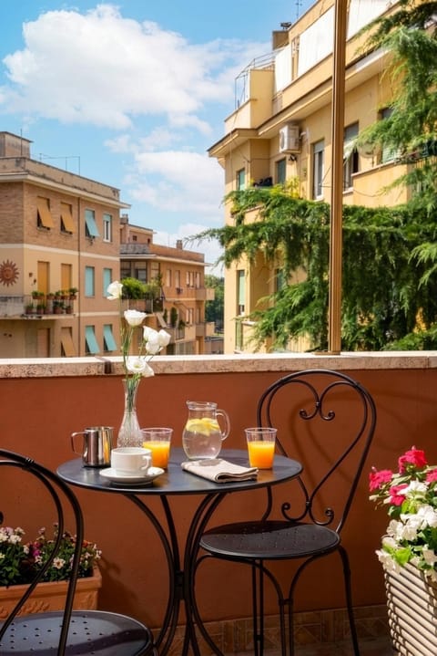 Patio, Summer, Balcony/Terrace, Balcony/Terrace