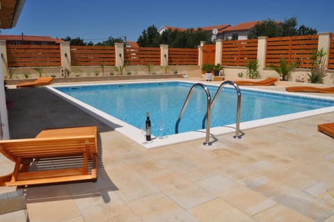 Swimming pool, Alcoholic drinks