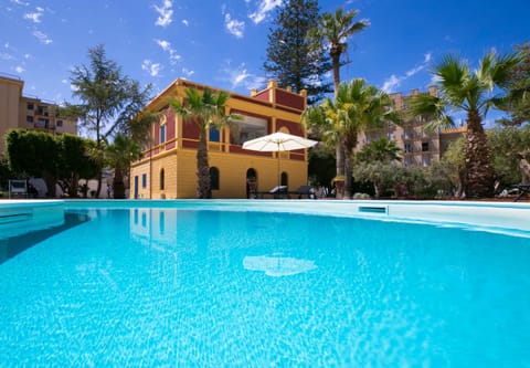 Garden, Swimming pool