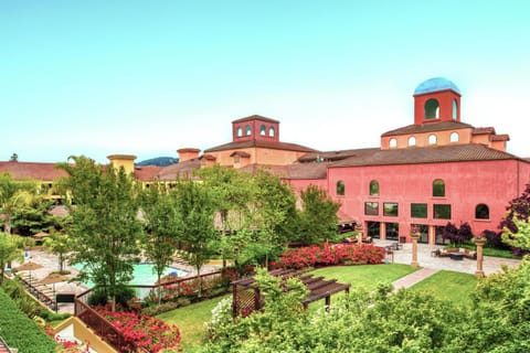 Property building, Pool view