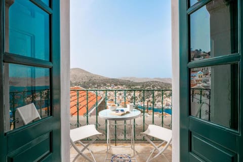 Day, Balcony/Terrace, Seating area, Mountain view, Sea view