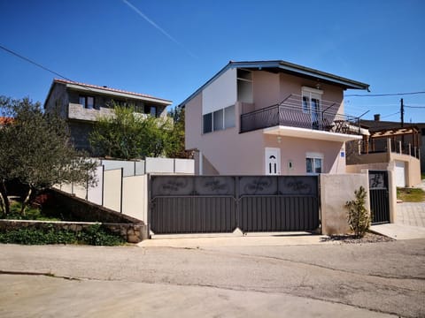 Holiday Home Sunset House in Zadar