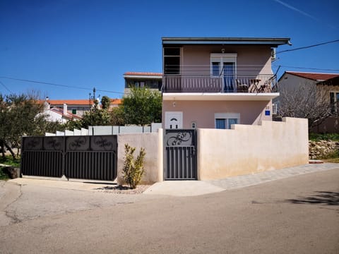 Holiday Home Sunset House in Zadar