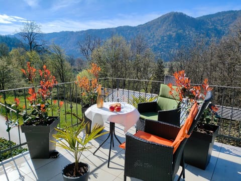 View (from property/room), Balcony/Terrace, Breakfast