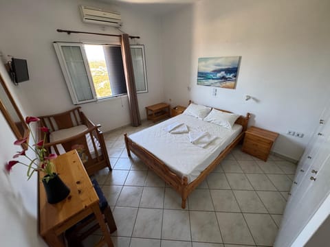 Petros Studios Kythera Apartment in Islands