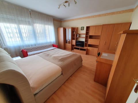 Bed, Bedroom, wardrobe