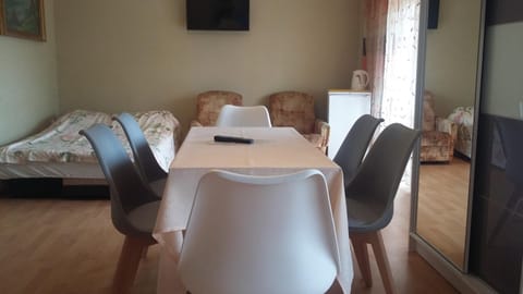 Other, Photo of the whole room