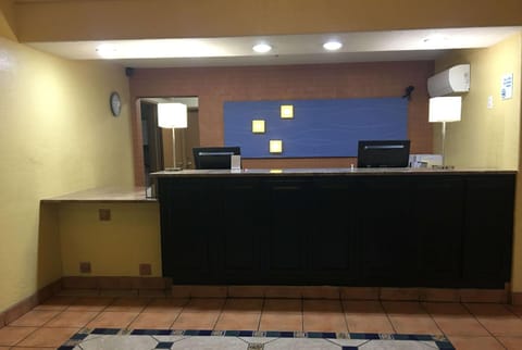 Lobby or reception, On site
