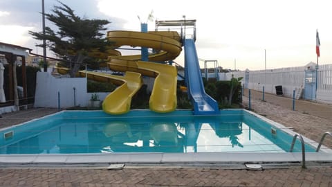 Beach, Swimming pool
