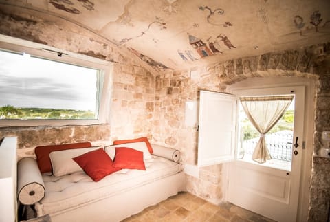 Bed, Balcony/Terrace, Photo of the whole room, Decorative detail, Bedroom, On site