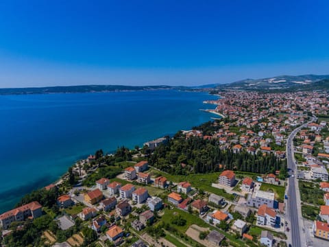 Spring, Off site, Day, Neighbourhood, Natural landscape, Bird's eye view, Beach, City view, Sea view, Street view, Location