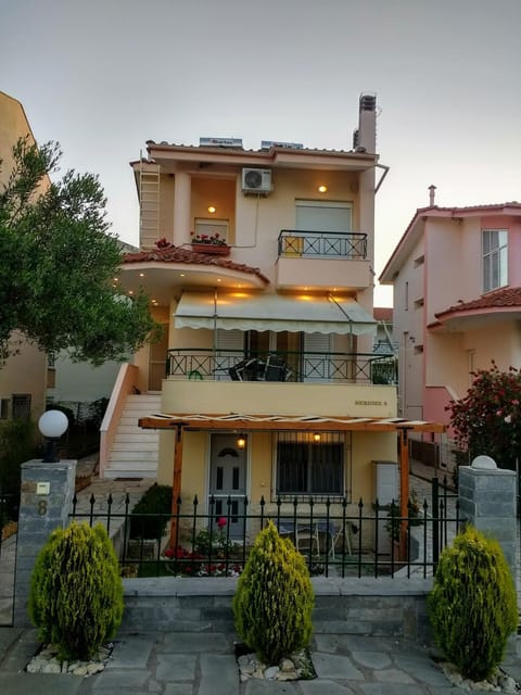 Property building, Facade/entrance, Sunrise