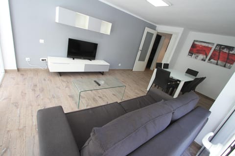 TV and multimedia, Dining area