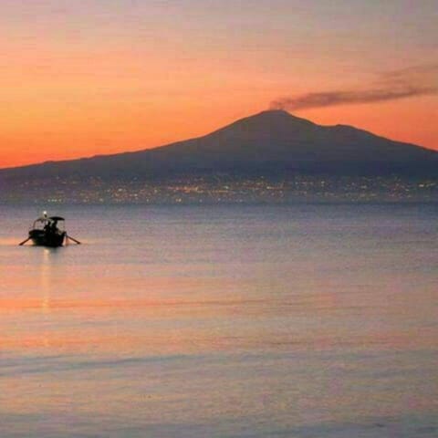 Mountain view, Sea view