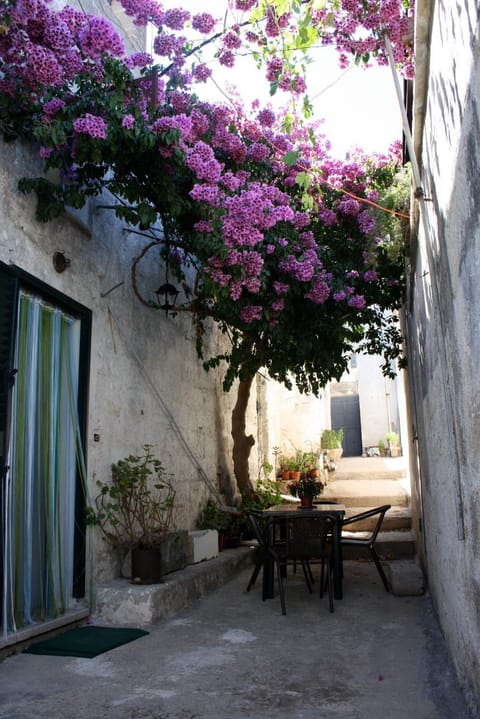 Property building, View (from property/room), Inner courtyard view