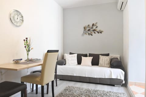 Apartment Karla Apartment in Zadar