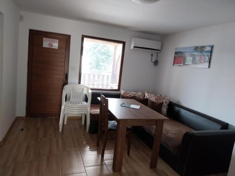 Complex Fichoza Campground/
RV Resort in Varna