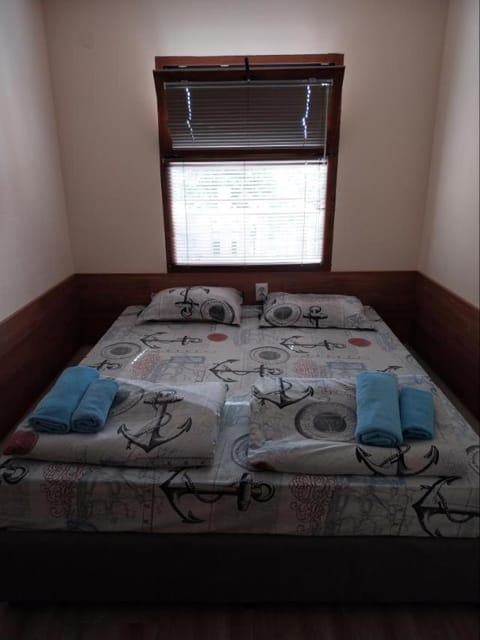 Complex Fichoza Campground/
RV Resort in Varna