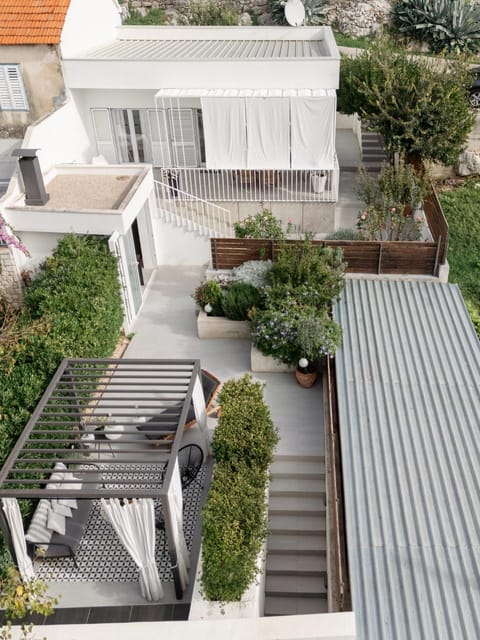 Property building, Day, Garden, View (from property/room), Balcony/Terrace, Garden view