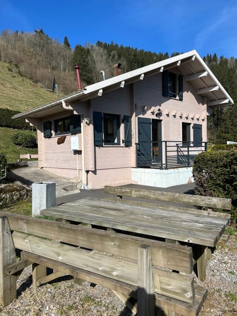 Les Bruyeres wi fi Chalet in La Bresse