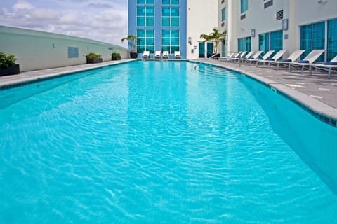 Swimming pool, Swimming pool