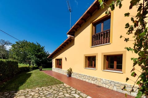 Property building, Spring, Day, Garden, Garden, Garden view