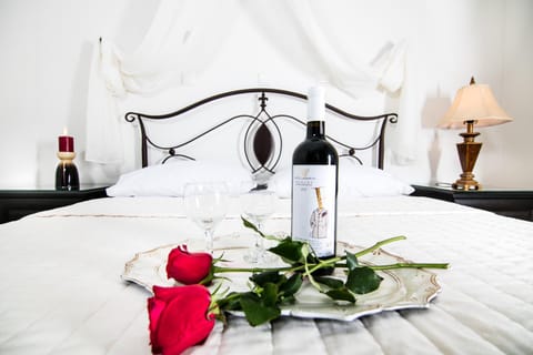 Bed, Alcoholic drinks