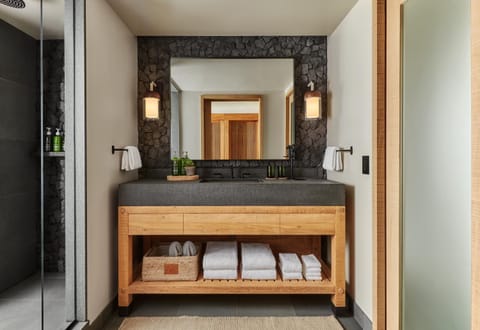 1 Hotel Hanalei Bay Resort in Princeville