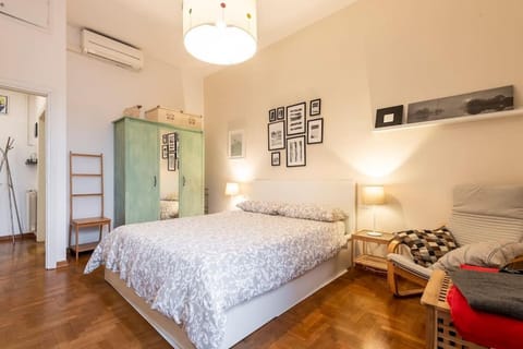 Bed, Photo of the whole room, Bedroom, wardrobe, air conditioner