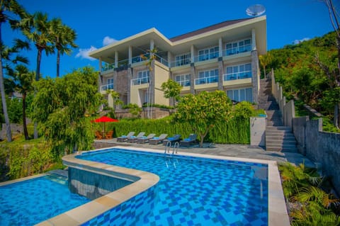 Property building, Swimming pool