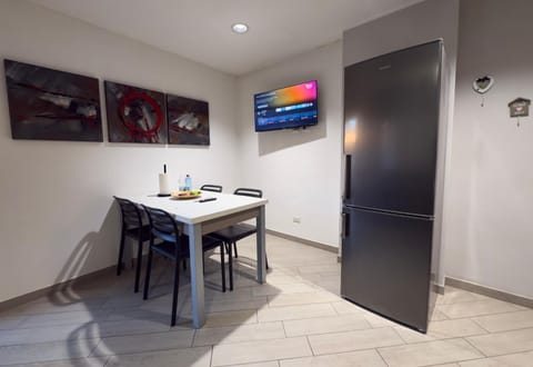 TV and multimedia, Kitchen or kitchenette, Dining area