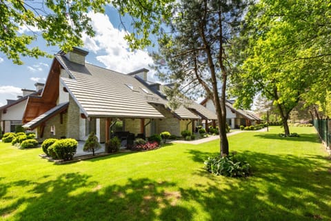 Property building, Garden, Area and facilities