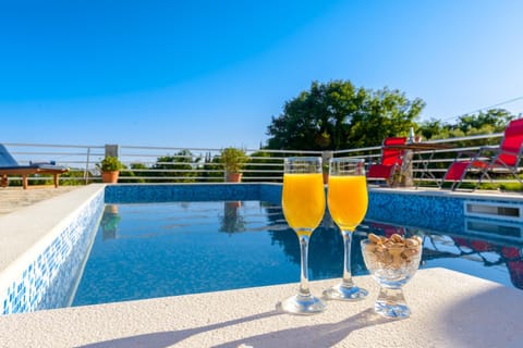 Garden view, Pool view, Sea view, Swimming pool