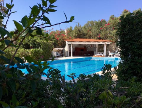Property building, Pool view