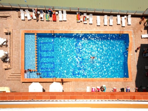 Balcony/Terrace, Swimming pool, Swimming pool