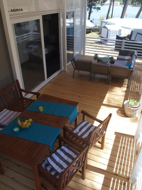 Balcony/Terrace, Seating area, Dining area, Sea view